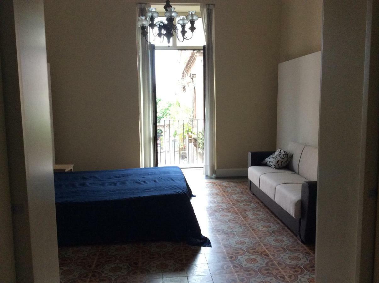 Suite Con Terrazza In Centro Storico CTA Exterior foto