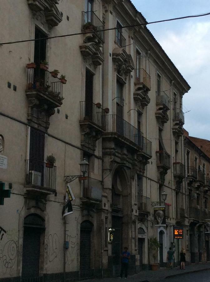 Suite Con Terrazza In Centro Storico CTA Exterior foto
